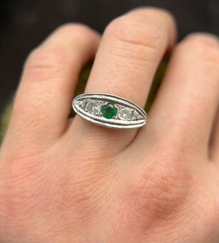 Art Deco Emerald & Diamond Ring