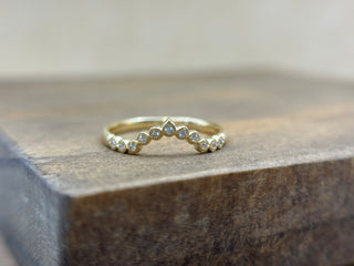 Pointed River Rocks Nesting Band