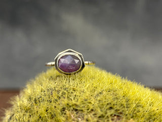 Purple Sapphire Edge Ring