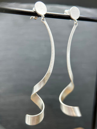 Ribbon Dangle Post Earrings