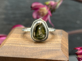 Green Tourmaline Edge Ring