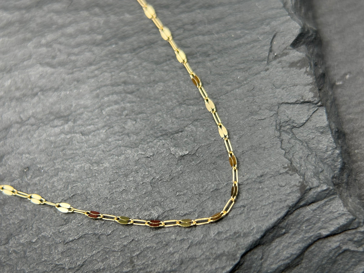 Gold Keyhole Chain