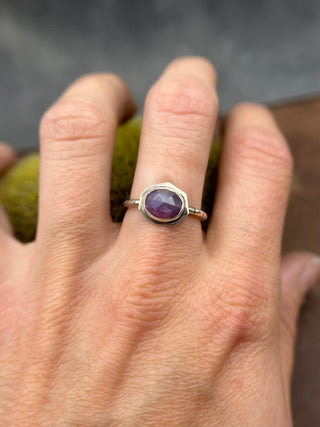 Purple Sapphire Edge Ring