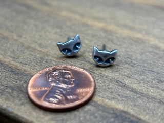 Cat Studs