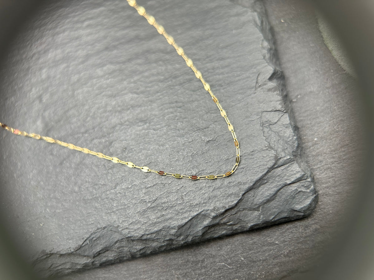 Gold Keyhole Chain