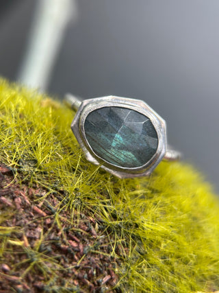 Labradorite Edge Ring