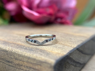 Diamond-clad V Band