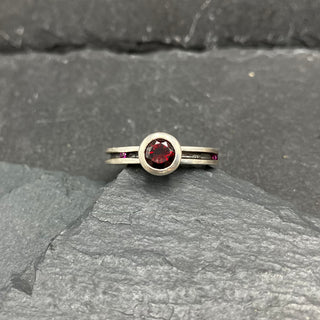 Cavern Ring with Solitaire Garnet