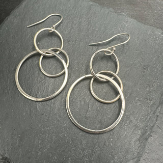 Interlocking Circle Earrings