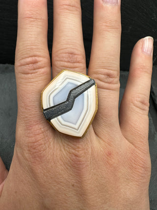 Fault Line Agate Ring & Stand