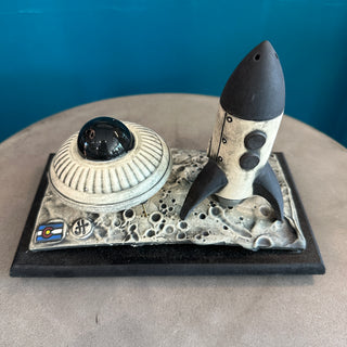 Moon UFO Salt and Pepper Shaker Set