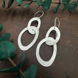 Oval Chain Dangle Earrings