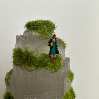 Selenite Crystal Diorama - 1 Figure: Sally