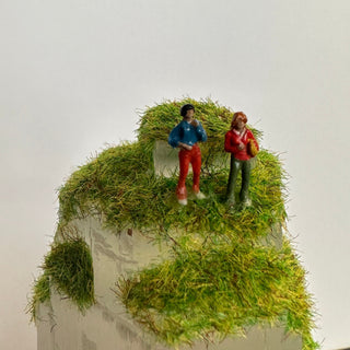 Selenite Crystal Diorama - 2 Figures: Waiting