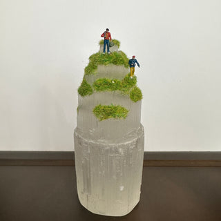 Selenite Crystal Diorama - 2 Figures: The Duffle