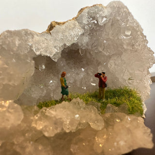 Quartz Crystal Diorama - 2 Figures: Photoshoot