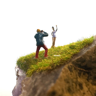 Amethyst Crystal Diorama - 2 Figures: Camera Cliff