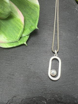 Pearl in Tablet Pendant