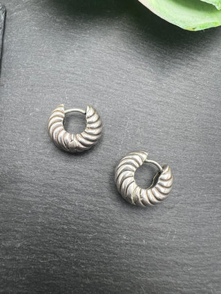 Twisted Silver Huggies