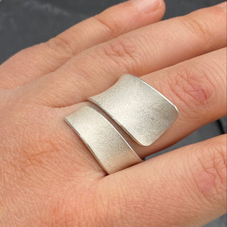 Silver Ribbon Ring