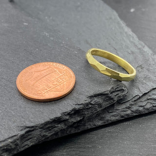gold faceted band to scale