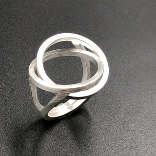 Interlocking Circles Ring