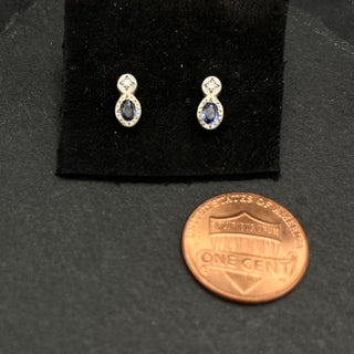 Oval & Round Studs with Sapphire