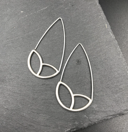 Minimalist botanical floral sterling silver laurel hoop earring